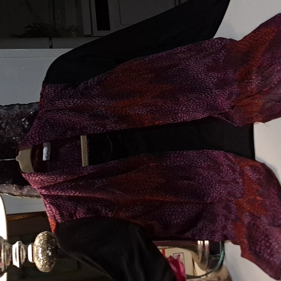 Kim Rogers Tops - Cute top size sp